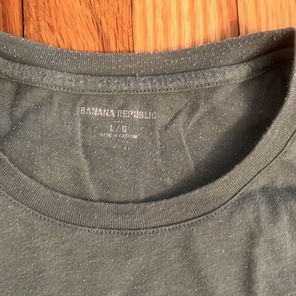 Banana republic olive green heather football tee - Picture 3 of 4